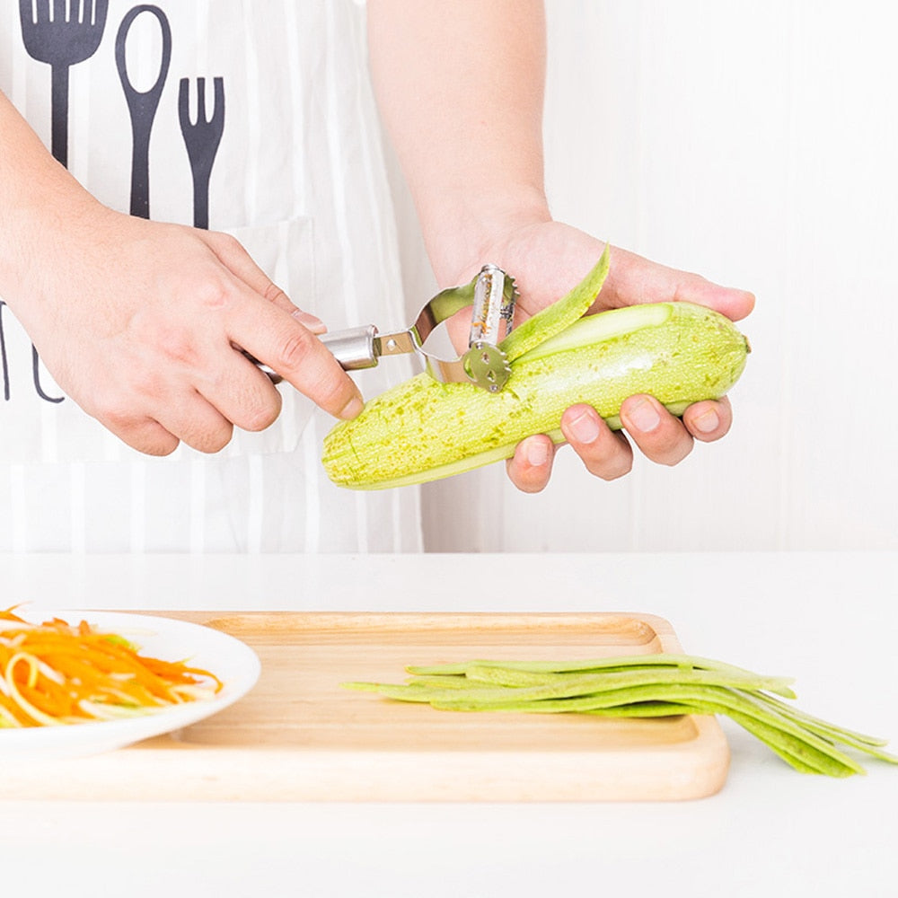 2-in-1 Vegetable Peeler & Grater