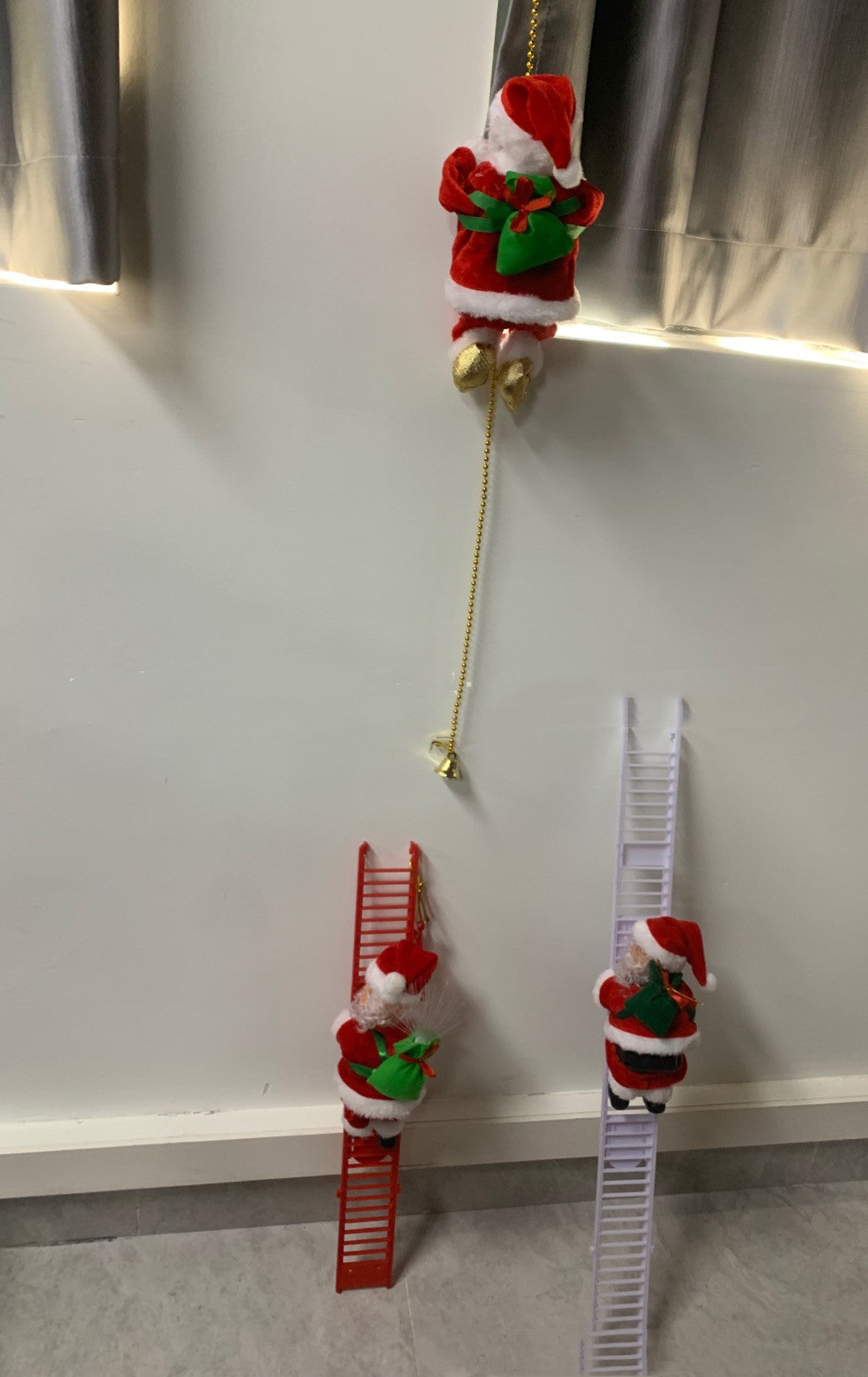 Santa Climber Toy