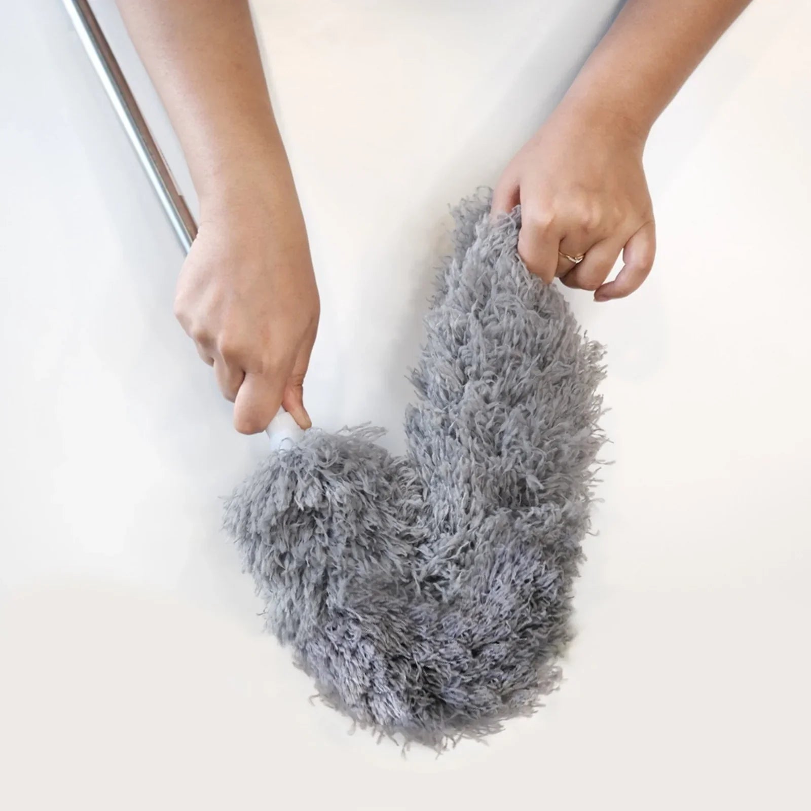 Retractable 360° Feather Duster